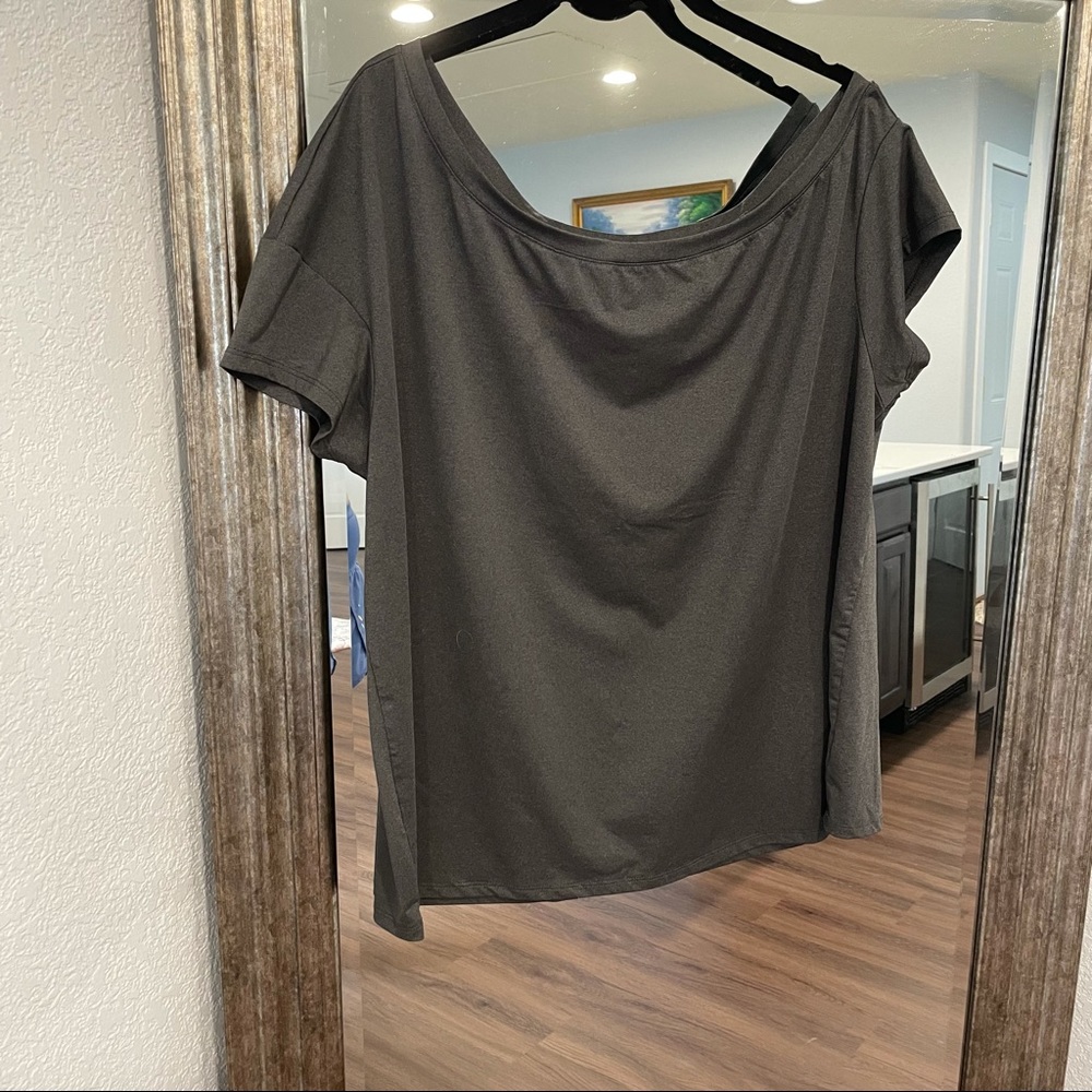 Torrid athletic drop shoulder shirt Sz 0